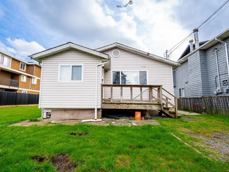 12490 114th Avenue, Surrey BC V3V 3N7