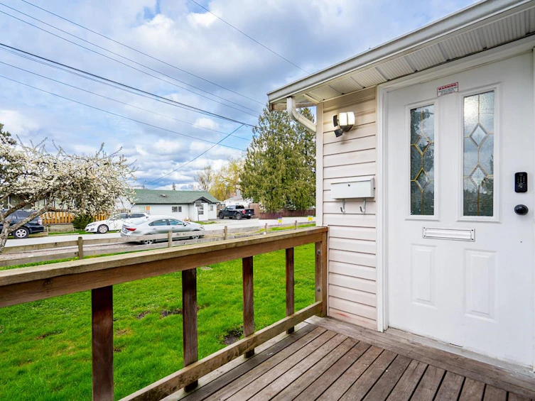 12490 114 Avenue, Surrey, BC, V3V 3N7 - 2
