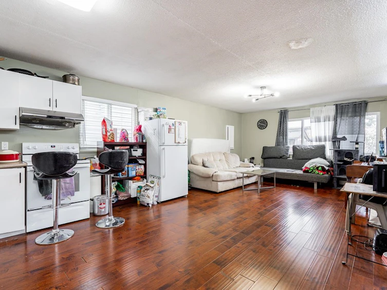 12490 114 Avenue, Surrey, BC, V3V 3N7 - 3