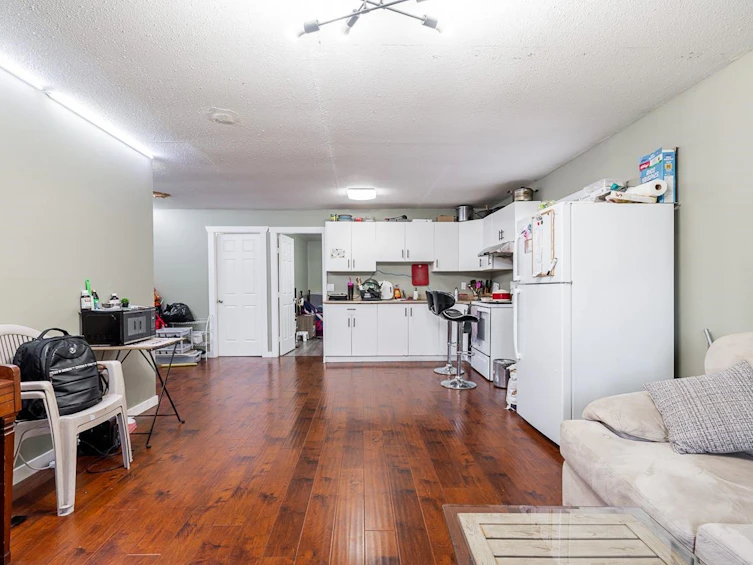 12490 114 Avenue, Surrey, BC, V3V 3N7 - 9