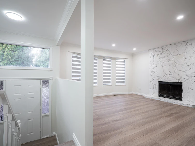 3640 Old Clayburn Road, Abbotsford, BC, V3G 1H6 - 2