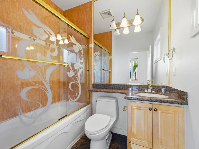 213 W 28th Street, North Vancouver, BC, V7N 2H9 - 23
