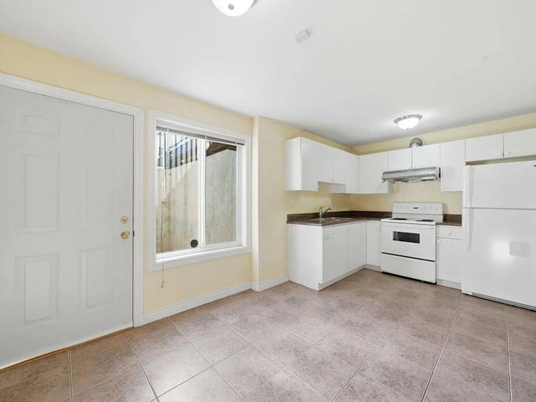 213 W 28th Street, North Vancouver, BC, V7N 2H9 - 20