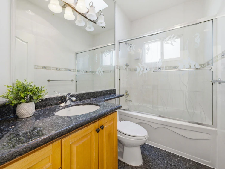 213 W 28th Street, North Vancouver, BC, V7N 2H9 - 18