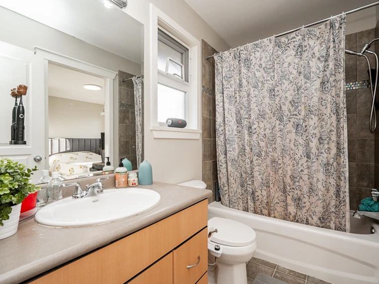 6926 190 Street, Surrey, BC, V4N 5P1 - 26