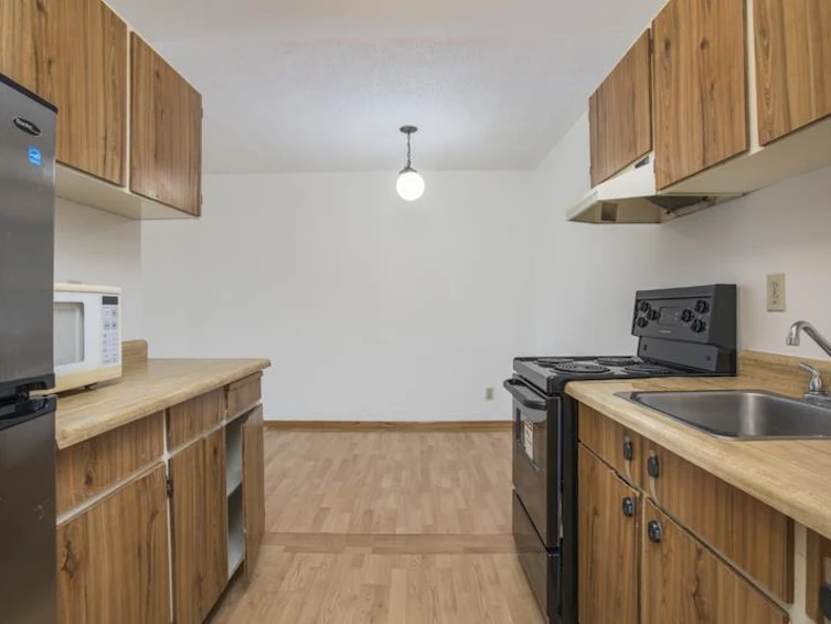 201-8391 Bennett Road, Richmond, BC, V6Y 1N4 - 3