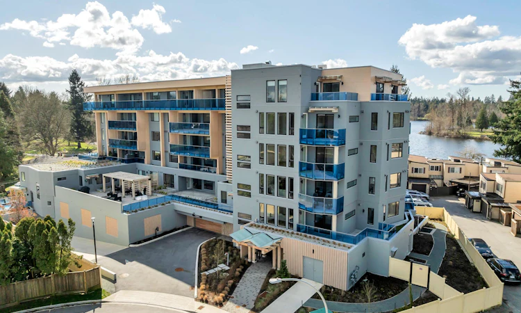 401-33160 Plaxton Crescent