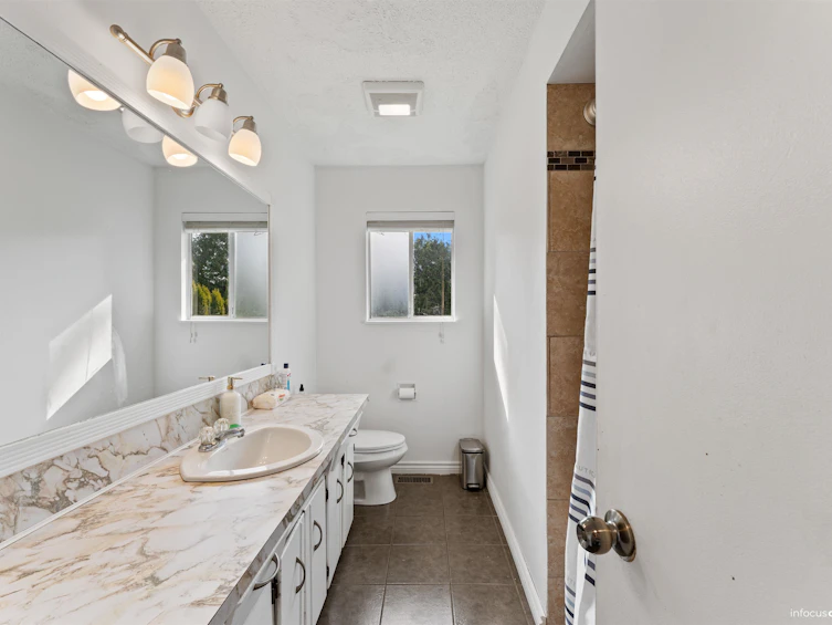 7961 Tanager Street, Mission, BC, V2V 4V7 - 5