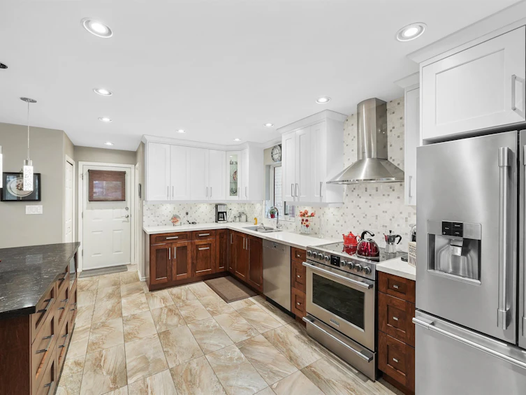 3887 Robin Place, Port Coquitlam, BC, V3B 4Y6 - 4