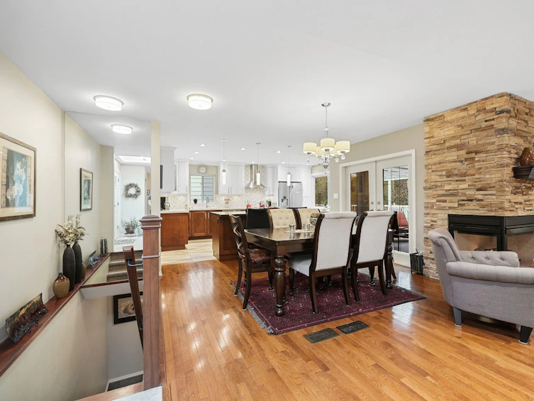 3887 Robin Place, Port Coquitlam, BC, V3B 4Y6 - 8