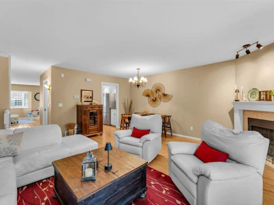 25-10045 154 Street - 3