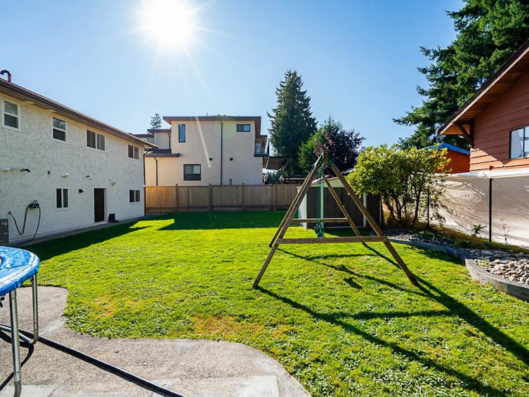 17233 60 Avenue, Surrey, BC, V3S 1T7 - 33