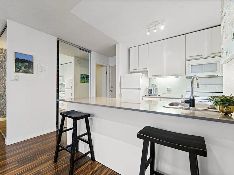 301-1333 Hornby Street, Vancouver, BC, V6Z 2C1 - 5