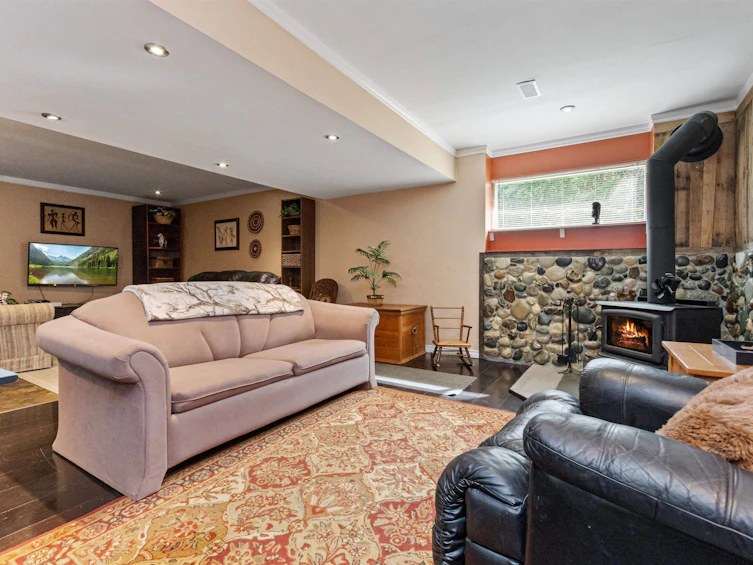 780 Olson Avenue, Hope, BC, V0X 1L0 - 28