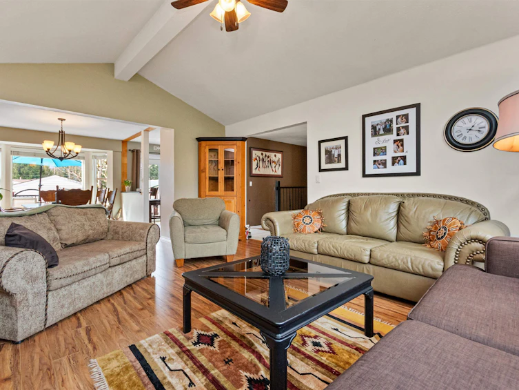 780 Olson Avenue, Hope, BC, V0X 1L0 - 8