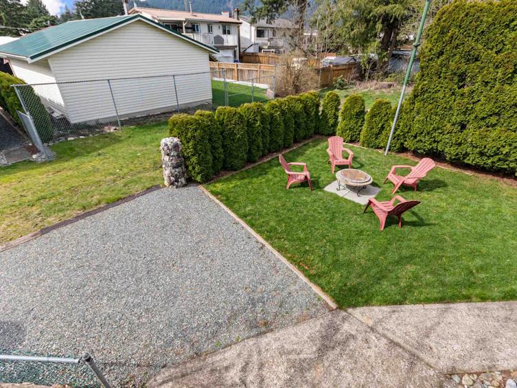 780 Olson Avenue, Hope, BC, V0X 1L0 - 35