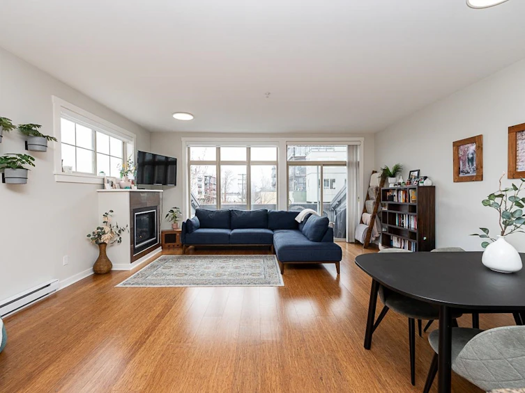 220-6111 London Road, Richmond, BC, V7E 3S3 - 3
