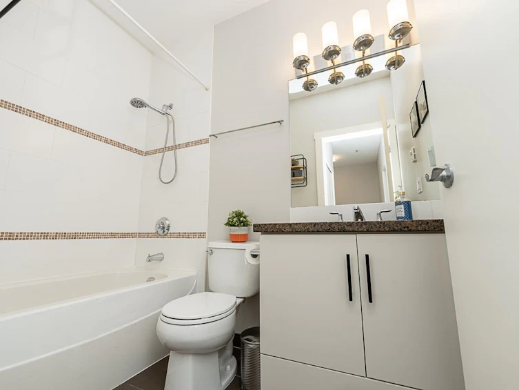 220-6111 London Road, Richmond, BC, V7E 3S3 - 22