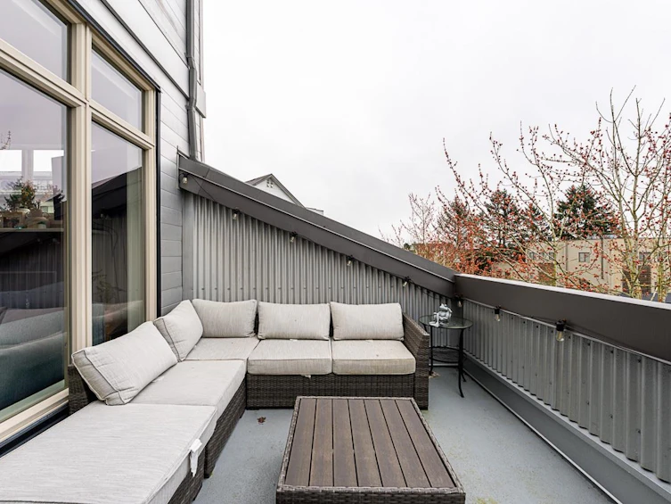 220-6111 London Road, Richmond, BC, V7E 3S3 - 6