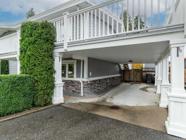 3653 St. Thomas Street, Port Coquitlam, BC, V3B 2Y9 - 2