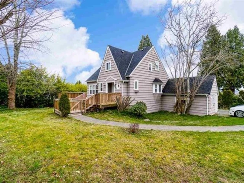 7725 Berkley Street, Burnaby BC V5E 2J8