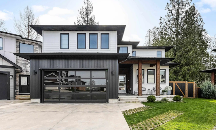 5-46379 Uplands Road
