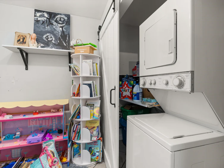 6113 W Greenside Drive, Surrey, BC, V3S 5M8 - 13