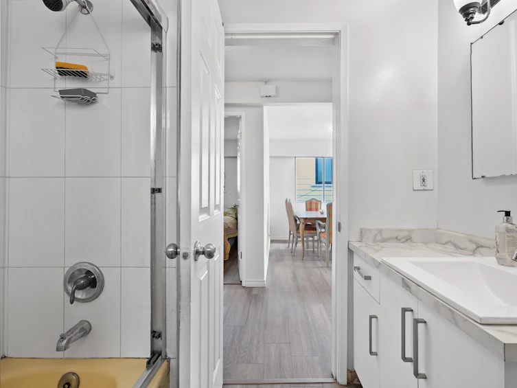 7656 Main Street, Vancouver, BC, V5X 3K3 - 16