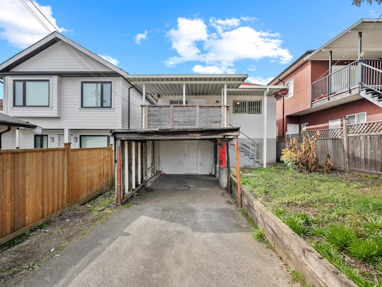 7656 Main Street, Vancouver, BC, V5X 3K3 - 30