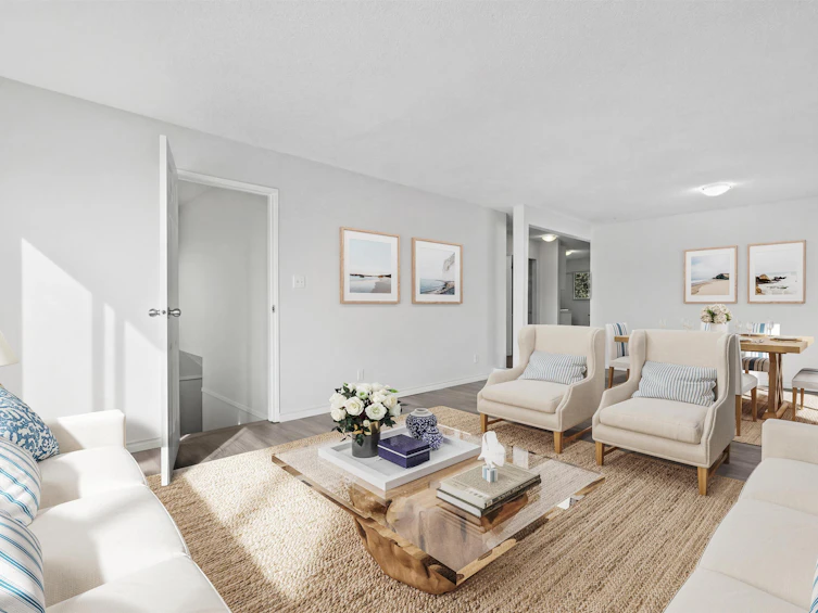 7656 Main Street, Vancouver, BC, V5X 3K3 - 7