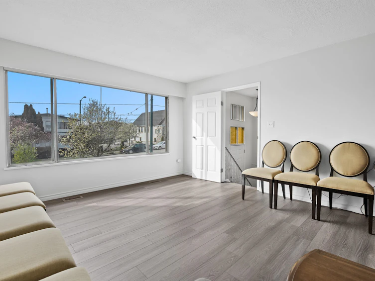 7656 Main Street, Vancouver, BC, V5X 3K3 - 6