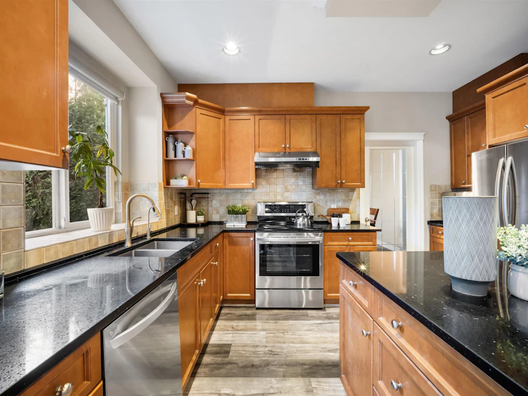 16866 Greenway Drive, Surrey, BC, V4N 5A4 - 13