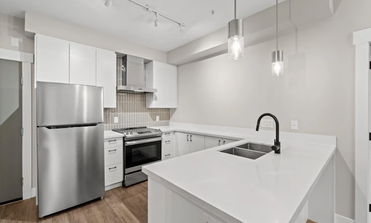 A101-20838 78b Avenue