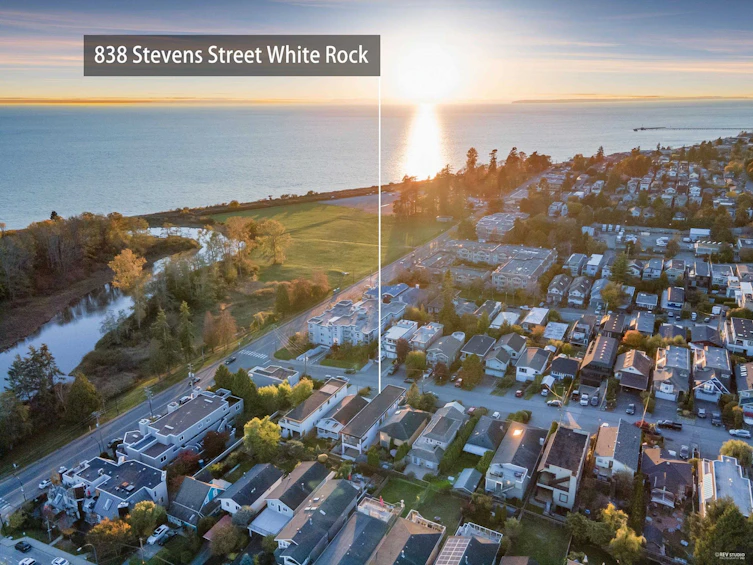 838 Stevens Street, Surrey, BC, V4B 4X2 - 2