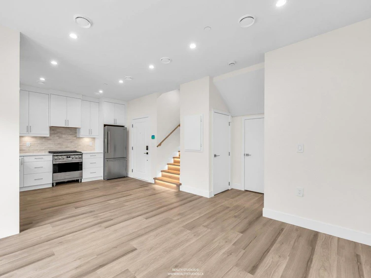 2-4257 Knight Street, Vancouver, BC, V5N 3M3 - 7