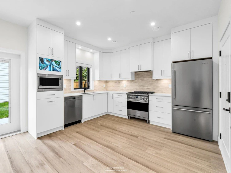 2-4257 Knight Street, Vancouver, BC, V5N 3M3 - 9