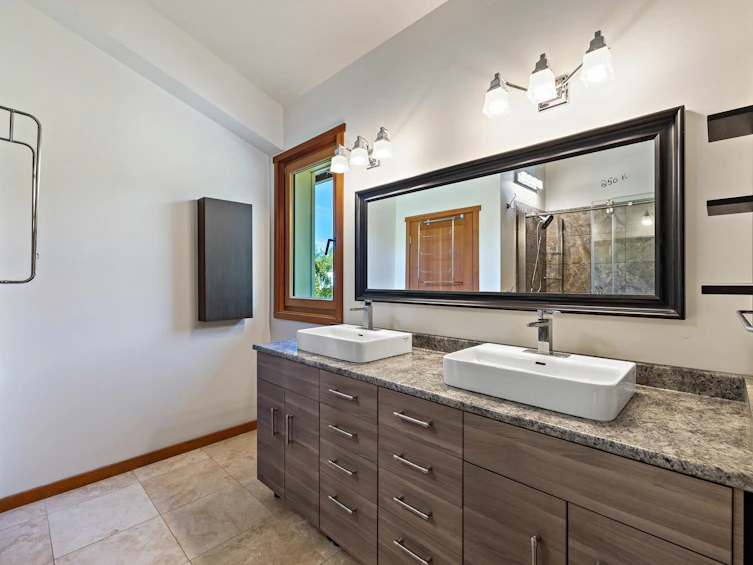 1061 216 Street, Langley, BC, V2Z 1R3 - 32