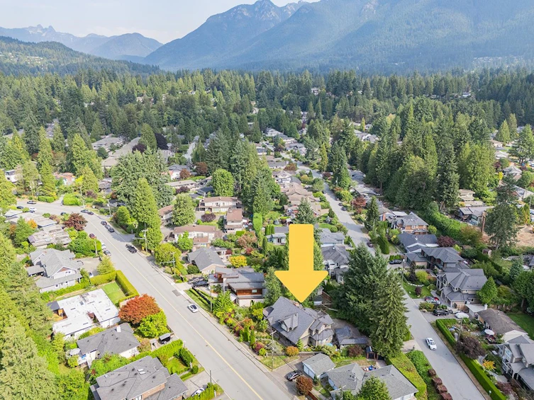 3582 Edgemont Boulevard, North Vancouver, BC, V7R 2P7 - 8