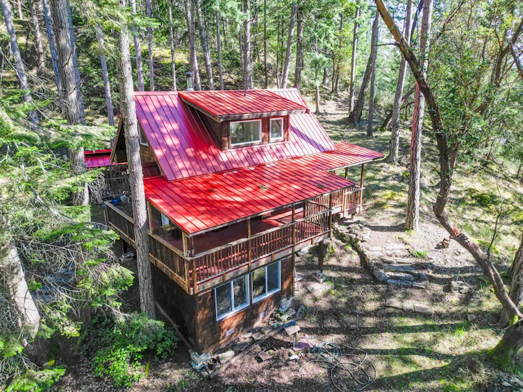 9868 Castle Road, Pender Island, BC, V0N 2M3 - 2