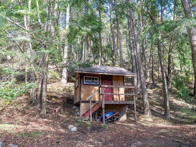 9868 Castle Road, Pender Island, BC, V0N 2M3 - 36