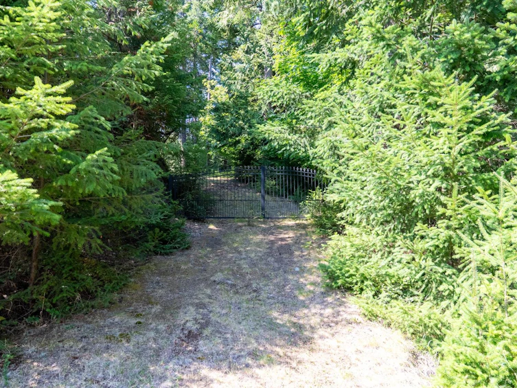 8807 Ainslie Point Road, Pender Island, BC, V0N 2M3 - 39
