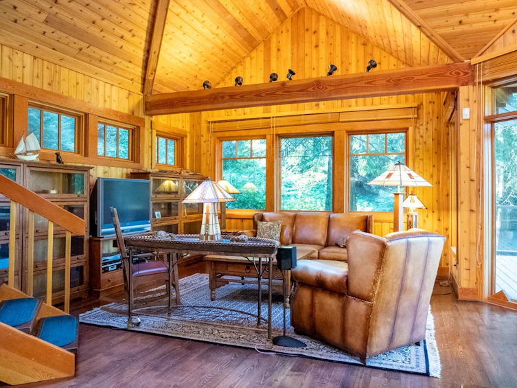 8807 Ainslie Point Road, Pender Island, BC, V0N 2M3 - 9