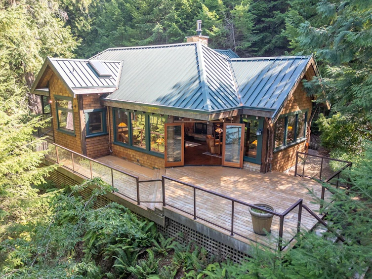8807 Ainslie Point Road, Pender Island, BC, V0N 2M3 - 6