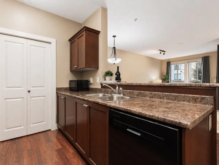 102-9000 Birch Street, Chilliwack, BC, V2P 8G2 - 8