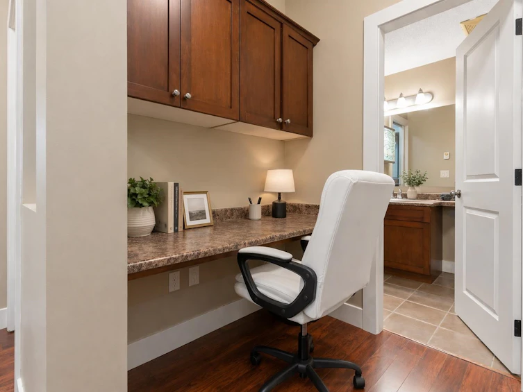 102-9000 Birch Street, Chilliwack, BC, V2P 8G2 - 14