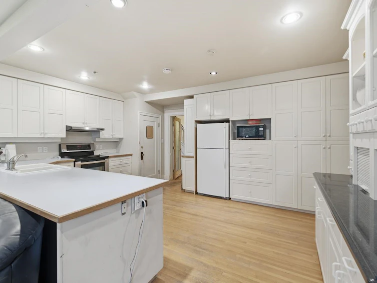 3775 W 35th Avenue, Vancouver, BC, V6N 2N6 - 10