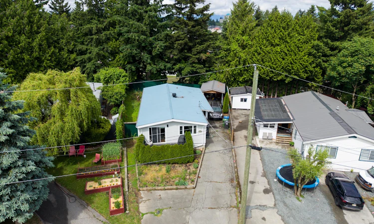 2225 Crystal Court