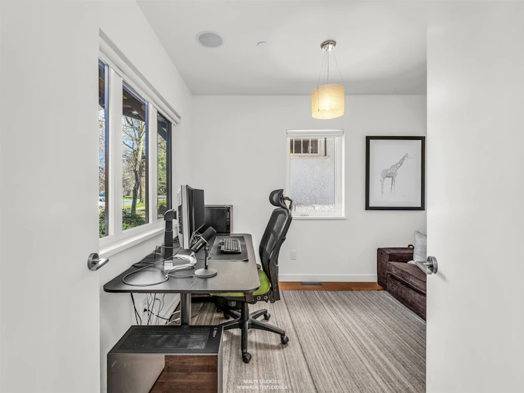 132 W 22nd Avenue, Vancouver, BC, V5Y 2G1 - 6