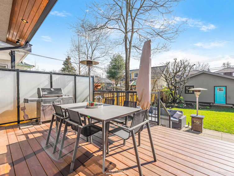 132 W 22nd Avenue, Vancouver, BC, V5Y 2G1 - 36