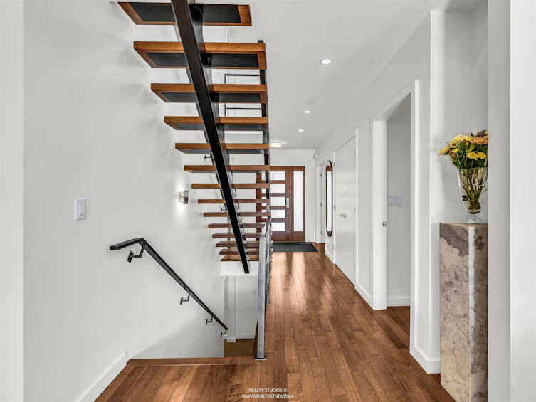 132 W 22nd Avenue, Vancouver, BC, V5Y 2G1 - 25